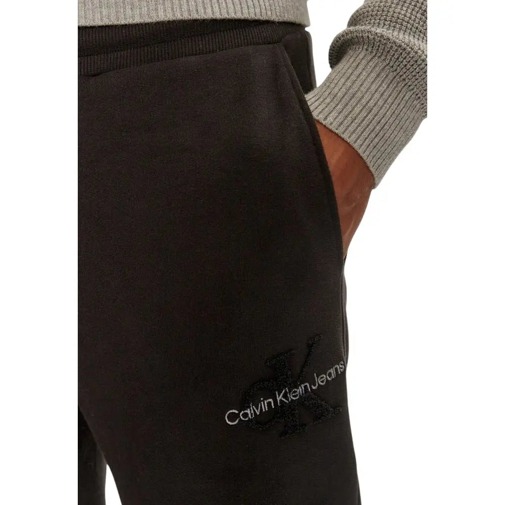 Calvin Klein Jeans Schwarze Jogginghose aus Bio-Baumwolle Workout Pant Calvin Klein Jeans