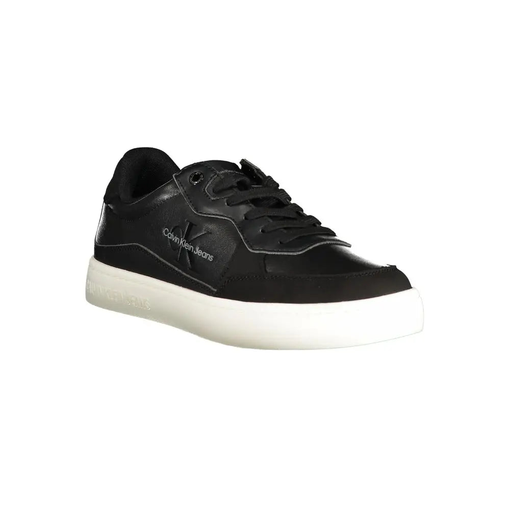 Calvin Klein Schlichte schwarze Sportschuhe mit kontrastierenden Details Calvin Klein