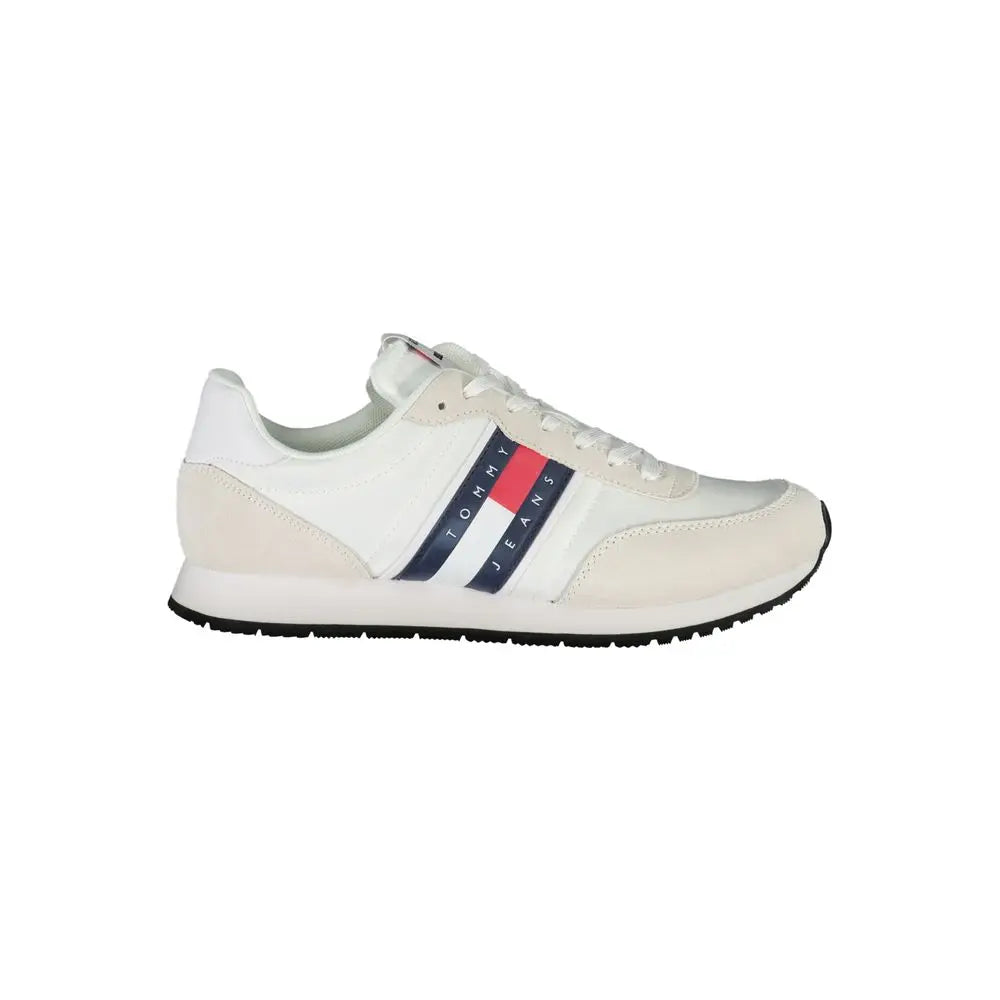 Tommy Hilfiger Schlichte weiße Sneakers mit kontrastierenden Details Tommy Hilfiger