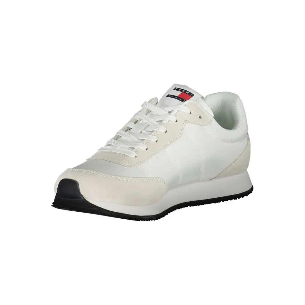 Tommy Hilfiger Schlichte weiße Sneakers mit kontrastierenden Details Tommy Hilfiger